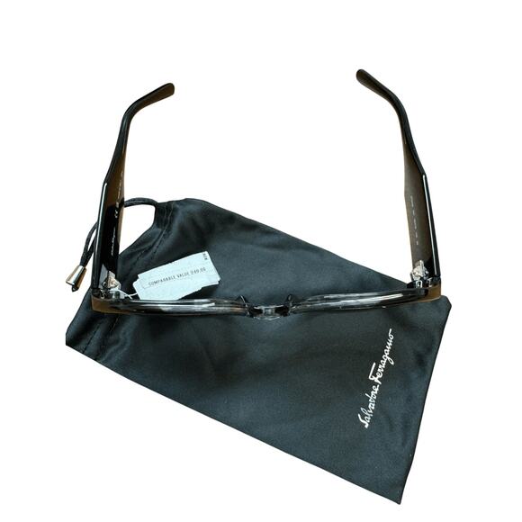 Salvatore Ferragamo NWT SF943S Sunglasses in Grey Gradient - Picture 3 of 10